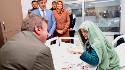Vali Aydoğdu’dan Aksun ailesine moral ziyareti: Hastanede yakından ilgilendi