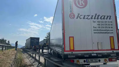 Sollama girişimi faciaya dönüştü: D-650 karayolunda tırlar birbirine girdi