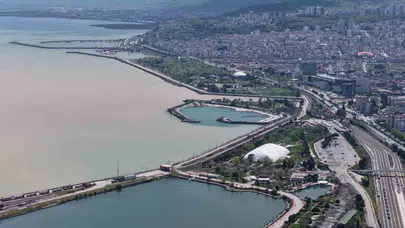 Samsun’da doğa renk değiştirdi: Karadeniz’in mavisi kahverengiye büründü
