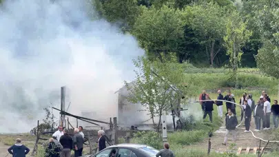 Kastamonu'da korku dolu anlar: Soba bir anda parladı, aile canını pencereden atlayarak kurtardı