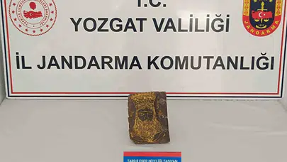 Tarihi eser kaçakçılarına jandarmadan geçit yok: Altın işlemeli paha biçilemez kitap ele geçirildi
