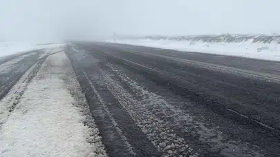 Zirvede kış provası: Sahara Geçidi beyaza büründü