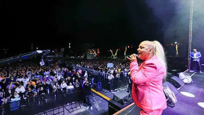 Manisa'da Kibariye fırtınası: Hemşehrileriyle buluştu, meydanı inletti