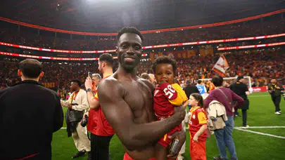 Davinson Sanchez'den şampiyonluk sonrası iddialı sözler: Galatasaray'ın gücünü herkese kanıtladık
