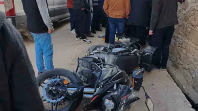 Sarıveliler’de motosiklet dehşeti: Direksiyon hakimiyetini kaybeden sürücü hastanelik oldu