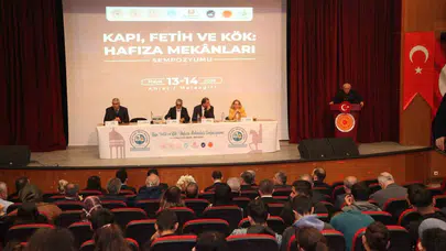 Anadolu’nun tapusu Ahlat’ta tarih şuuruna yolculuk: Hafıza mekanları masaya yatırıldı