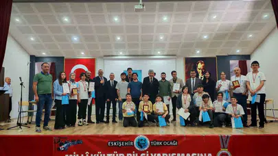 Gençlerin kültürel mirasa yolculuğu ödülle taçlandı: Eskişehir'de şampiyonlar belli oldu