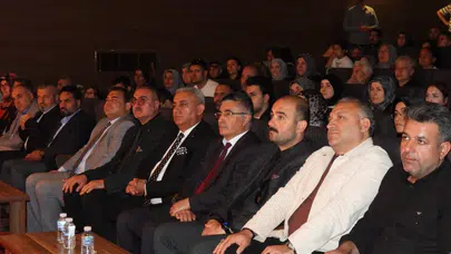Engel tanımayan başarı hikayeleri sahnede: Kırşehir’de özel öğrencilerden anlamlı mesaj