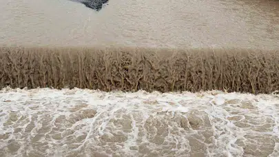 Erzincan’da kabus dolu üç gün: Karasu Nehri taştı, çiftçinin emeği sular altında kaldı