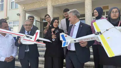 Dünya arenasında Balıkesir rüzgarı: Edremitli gençler gökyüzüne imzasını attı