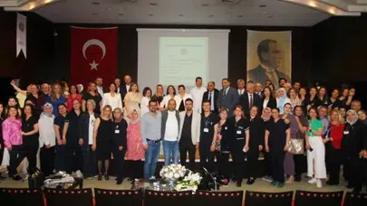 GAÜN’de beyaz melekler için unutulmaz gün: Karaoke ve bilgi yarışmasıyla moral depoladılar