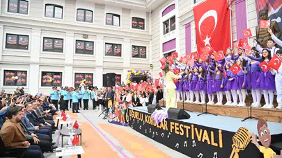 Trabzon’da 600 minik yürek aynı sahnede: Müziğin birleştirici gücüyle dev koro