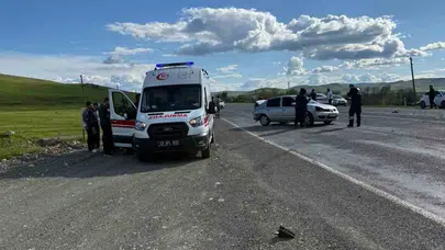 Elazığ’da iki otomobil kafa kafaya çarpıştı: Olay yerinden acı haber geldi