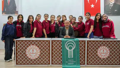 Objektifinden süzülen şehir hafızası: Gençler Türkçenin izini fotoğraflarla sürdü
