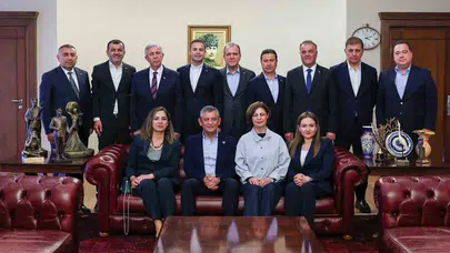 CHP'de kritik zirve: Büyükşehir başkanlarından 'olağanüstü kurultay' çağrısı