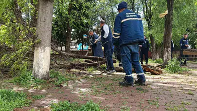 Gaziantep’te süper hücre kabusu: 23 yaralı, yüzlerce noktada seferberlik başladı