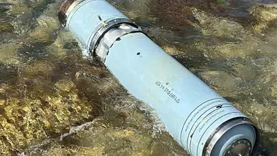 Sinop sahilinde panik anları: Kıyıya vuran gizemli cisim ekipleri alarma geçirdi