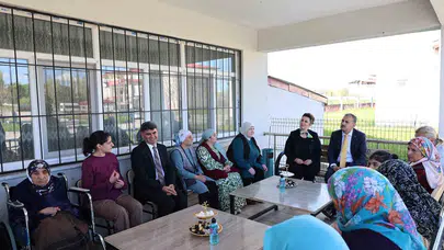 Ağrı’da bayramın kalbi bu evlerde attı: Vali Bozkurt ve eşinden anlamlı ziyaretler