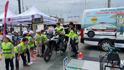Bodrum’da trafik bilinci seferberliği: Minikler kuralları uzmanlardan öğrendi