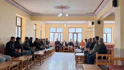 Diyarbakır’da arazi kavgası tatlıya bağlandı: İki aile taziye evinde el sıkıştı
