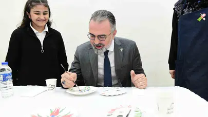 Dijital dünyanın esiri olan çocuklara Kestel’den sanatlı çözüm: Tabletleri bıraktılar, fırçayı ellerine aldılar