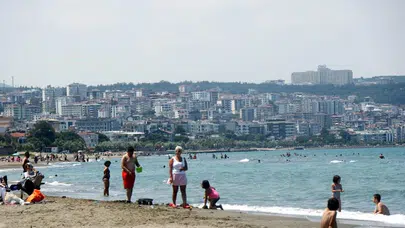 Karadeniz’in incisi turizm atağında: Mavi bayraklı plaj sayısı rekor tazeledi