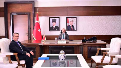 Efeler'in geleceği için kritik buluşma: Başkan Yetişkin'den Vali Varol'a ziyaret