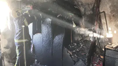 Denizli’de kabus dolu dakikalar: Çatı katından yükselen alevler evi küle çevirdi