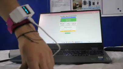 Genç mucitlerden sağlıkta devrim: Alzheimer hastaları ve çocuklar için akıllı çözüm