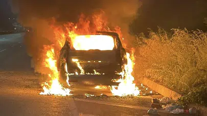 Bayram yolculuğu kabusa döndü: Alevlerin arasında altınlarını aradı