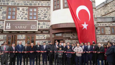 Erzurum’un kalbinde nostalji rüzgârı: Tarihi konak artık kitapların yeni evi