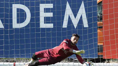 Zirve yolunda hata istemiyor: Okan Buruk'tan Antalyaspor mesaisi