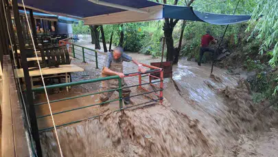 Erzincan’ın doğa harikası Çağlayan’da kabus dolu saatler: Turizm merkezi sular altında kaldı