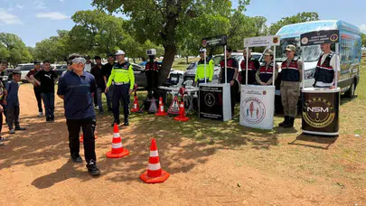 Bahar şenliklerinde jandarma sürprizi: Hem eğlendiler hem öğrendiler