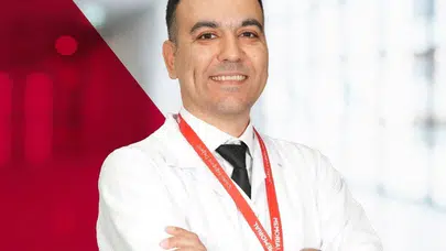 Deniz keyfiniz kabusa dönmesin: Yaz aylarının gizli tehlikesi yüzücü kulağı
