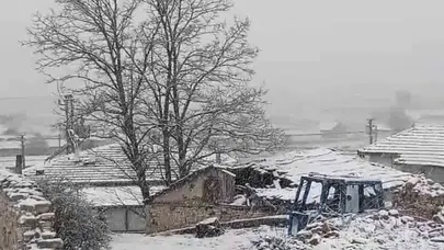 Baharı beklerken kış geri döndü: Mayıs ayında Eskişehir’e lapa lapa kar yağdı