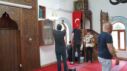 Yunusemre’de bayram hazırlığı: İbadethaneler tertemiz bir güne uyanıyor