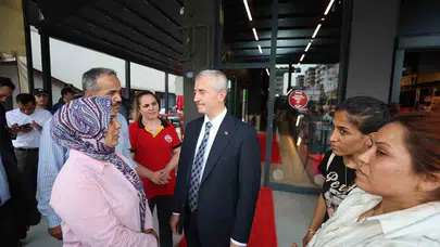 Minik kalplere moral ziyareti: Başkan Tahmazoğlu hastane ve esnaf turuna çıktı