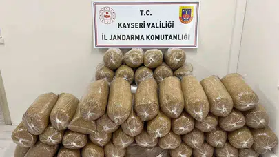 Yahyalı’da kaçak tütün operasyonu: Jandarma durdurduğu araçta yakaladı