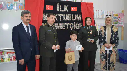 Minik ellerden vatan nöbetindeki kahramanlara: İlk mektuplar Mehmetçik’e ulaştı