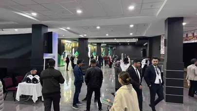 Kayseri’de dev istihdam zirvesi: 80 firma bin 500 kişiye kapılarını açtı