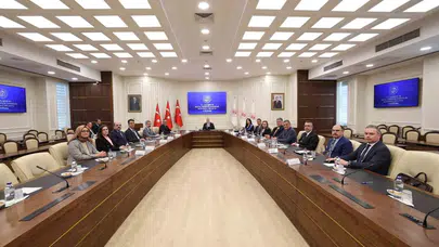 Bakan Işıkhan'dan dijital dönüşüm uyarısı: Yapay zeka iş gücünü yeniden şekillendiriyor