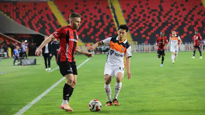 Başakşehir Gaziantep deplasmanında erken vurdu: Sezon finaline hızlı giriş