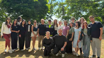 Diplomaya giden yolda son durak: Burhaniyeli mezunlar doğada stres attı