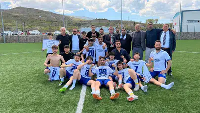 Sivrice'de tarihi gün: Şampiyonluk coşkusu 6 golle geldi