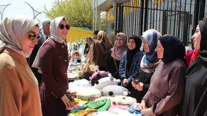 Sadece barınma değil kişisel gelişim merkezi: KYK’lı gençlerin el emeği göz nuru sergisi