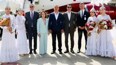 Akdeniz'in yeni rotası açıldı: Kazak turistler Gazipaşa'ya "su takı" ile giriş yaptı