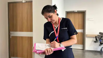 Kanserle savaşırken hastaneden kopmadı: Hemşire Gülden Temel’in ilham veren iyileşme hikayesi