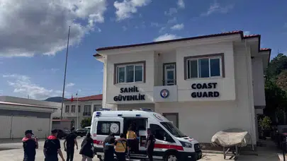Mavi sularda acil durum: Teknedeki kadın yolcu için zamanla yarışıldı