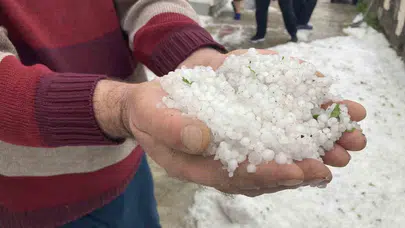 Refahiye’de mevsim normalleri şaştı: Yaz ortasında kış manzaraları